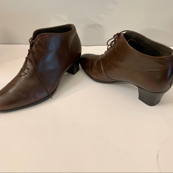 Munro ankle lace up brown leather booties 8.5 WIDE - Picture 4 of 9